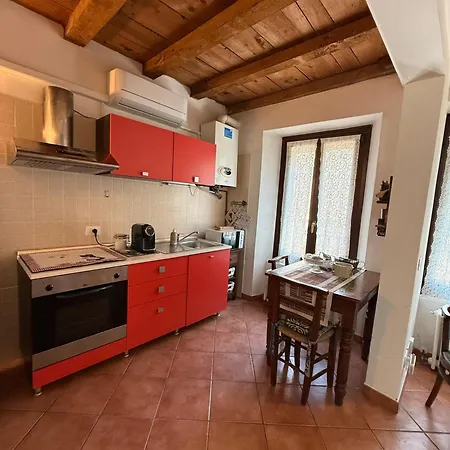 Apartment Il Cuore Del Castrum 1