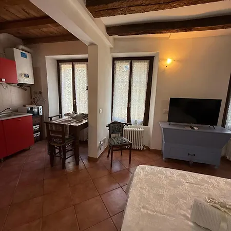 Apartment Il Cuore Del Castrum 1 *