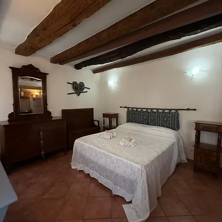 Apartment Il Cuore Del Castrum 1